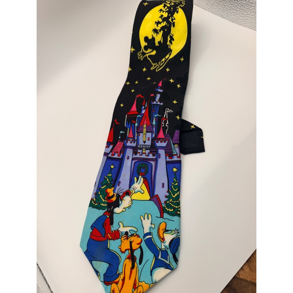 Disney Store Mickey Santa Castle Christmas Silk Tie Goofy Pluto Donald Duck